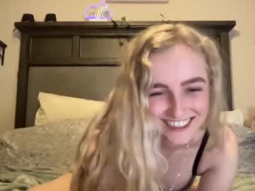 webcam girl peachezzs image #1807104
