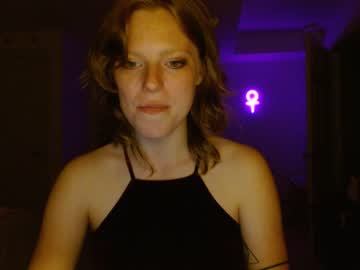 webcam girl crimsonxrapture image #1957875