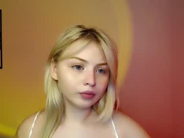 webcam girl shy_blondiee image #3808040