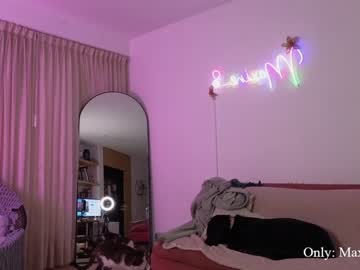 webcam girl maxine_8 image #6568672
