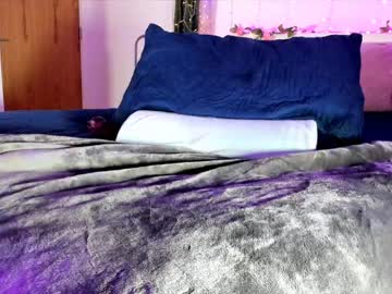 webcam girl littlee33 image #1855595