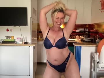 webcam girl kiradivine image #4567605