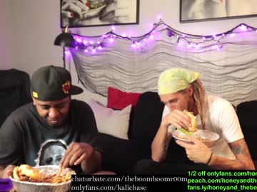 webcam couple honeyand_thebear image #333286