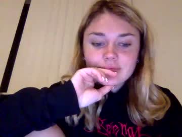 webcam girl cassidyyqueen image #4294798