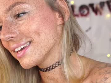 webcam girl artease image #5556912