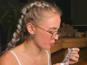 webcam girl linellali image #2836342