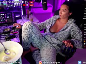 webcam girl evelyne92 image #5596775