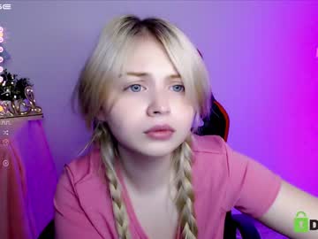 webcam girl shy_blondiee image #3885928