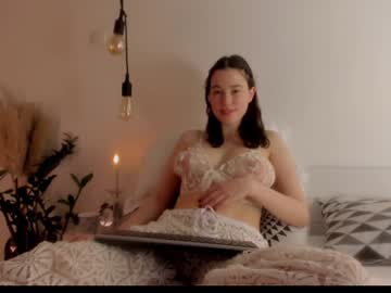 webcam girl lilamytee1 image #6914548