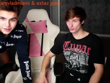 webcam man holiday_boys image #3022086