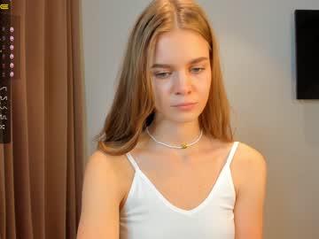 webcam girl carolynsveronica image #5039983