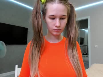 webcam girl yana_squrel_22 image #4895365
