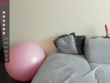 webcam girl emilymilf__ image #4996603