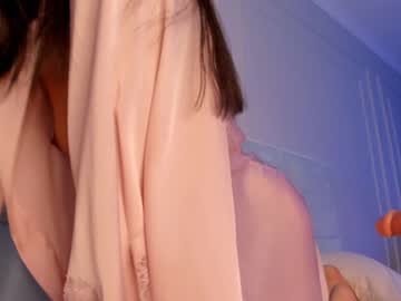 webcam girl aerri_lee image #2680496