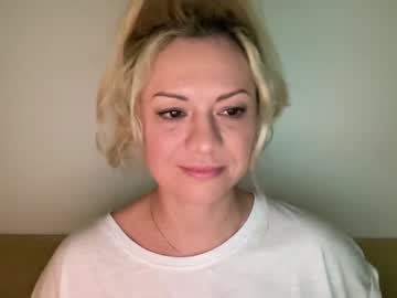 webcam girl kiradivine image #3892042