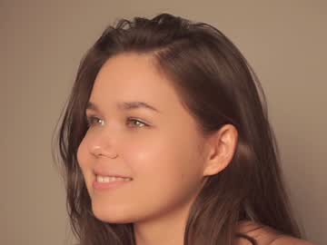 webcam girl helenmoors image #4083725