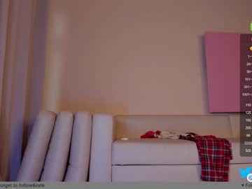 webcam girl hollyextra image #5170025
