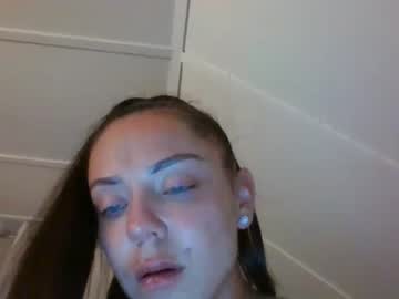 webcam girl angelinamarie699 image #2740125