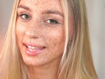webcam girl artease image #5815983