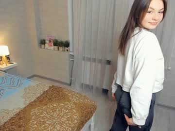 webcam girl smiles_energy image #5954819