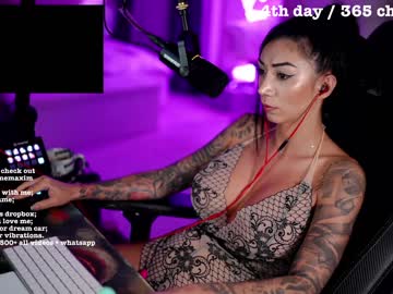 webcam girl evelyne92 image #2034356