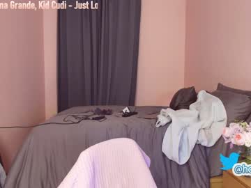 webcam girl hollyextra image #2199621