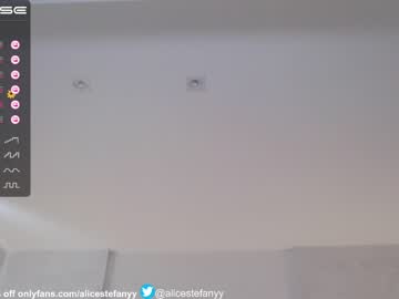 webcam girl smileyouarehere image #4432020