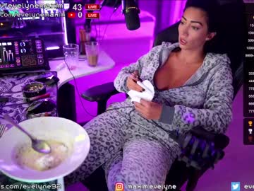 webcam girl evelyne92 image #5597575