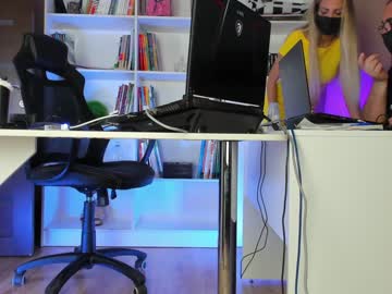 webcam girl holy_crap__ image #4726028