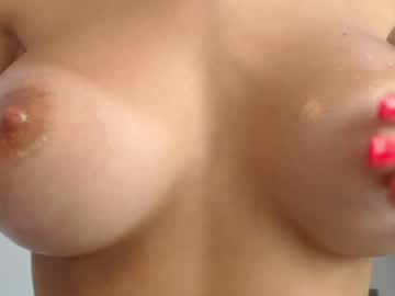 webcam girl eat_mee_out image #2763888