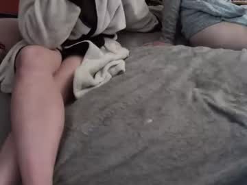 webcam couple shallwepleasex3 image #943336
