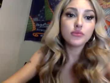 webcam girl kellysnowxo image #4108022