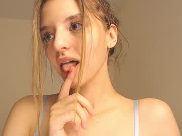 webcam girl lesi_moon image #4970148