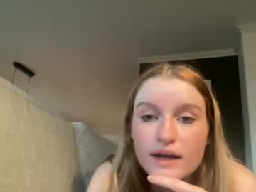 webcam girl frecklytaylor image #2522631