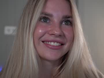 webcam girl cute__foxy image #4340623