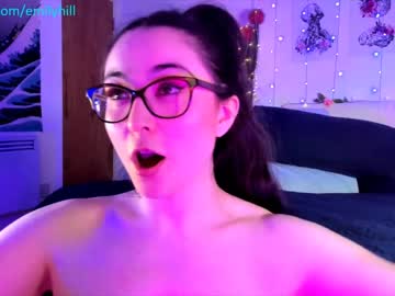 webcam girl littlee33 image #1568427