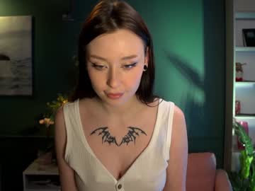 webcam girl ella_knockers_xl image #1285236