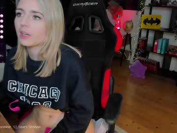 webcam girl kimilee22 image #6667872