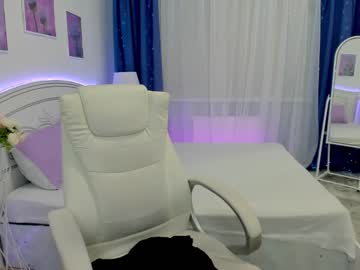 webcam girl emmika_ image #4020194