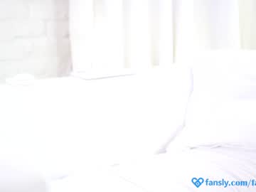 webcam girl eva_fashionista image #2790471