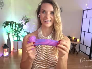 webcam girl phoenix_taylor image #6192257