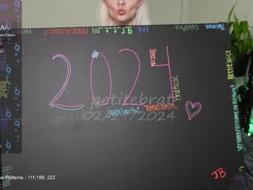 webcam girl petitebrat image #6441572