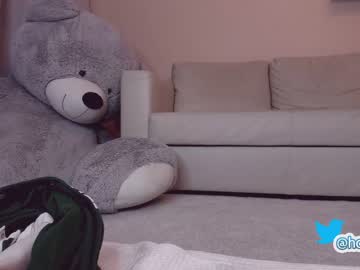 webcam girl hollyextra image #352382