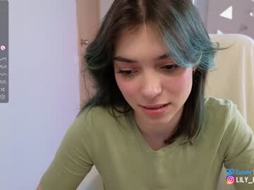 webcam girl lily_ewing image #5140296