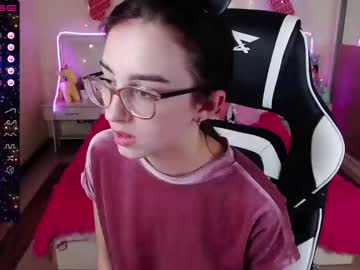 webcam girl queen_kitty1818 image #3367891