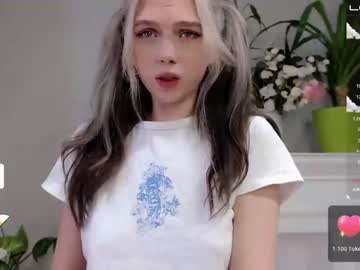 webcam girl small_blondee image #2284153