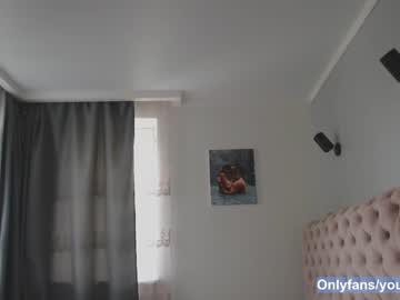 webcam girl cbhotblonde image #2419533