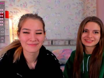 webcam girl unicorngirls image #495907