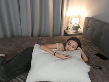 webcam girl more_wine_here_sweetie image #5738631