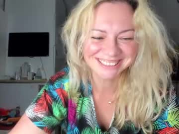 webcam girl kiradivine image #3067534